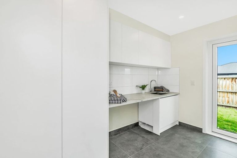 Photo of property in 19a Lewis Crescent, Rolleston, 7614