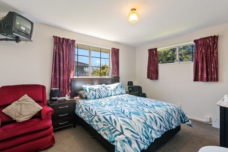 Photo of property in 17 Resolution Place, Bryndwr, Christchurch, 8053