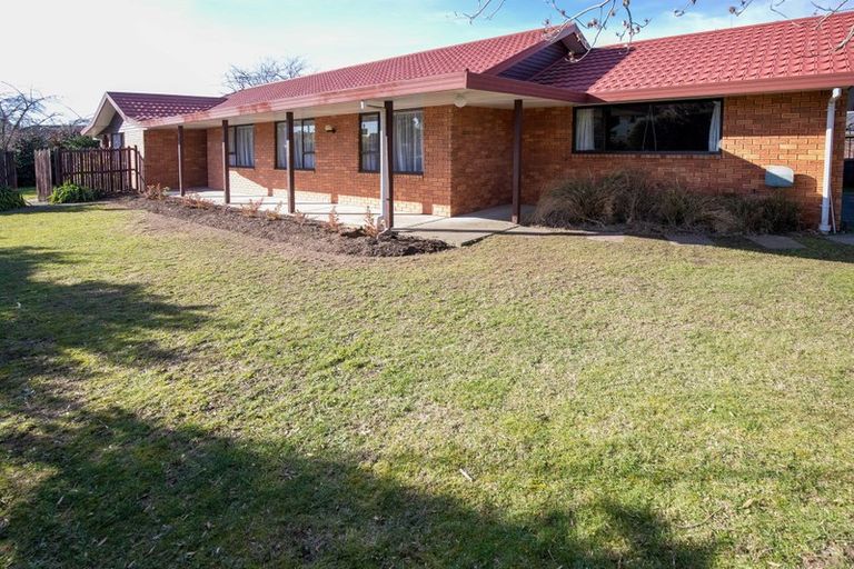 Photo of property in 654 Main North Road, Belfast, Christchurch, 8051