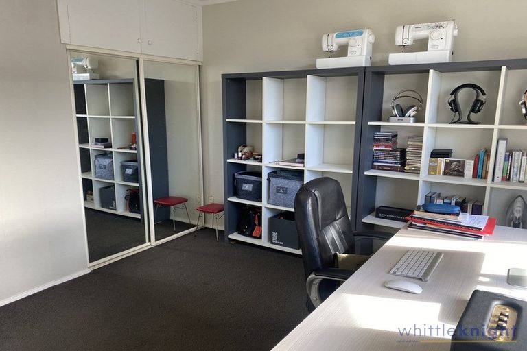 Photo of property in 2/19 Salford Avenue, Redwood, Christchurch, 8051