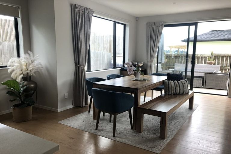 Photo of property in 750a East Coast Road, Pinehill, Auckland, 0630