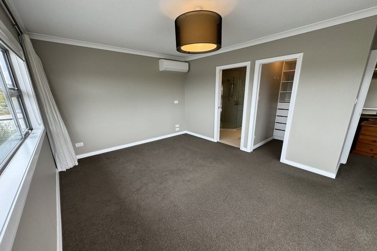 Photo of property in 2/17 Commodore Parry Road, Castor Bay, Auckland, 0620