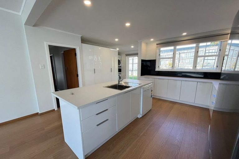 Photo of property in 367a Karori Road, Karori, Wellington, 6012