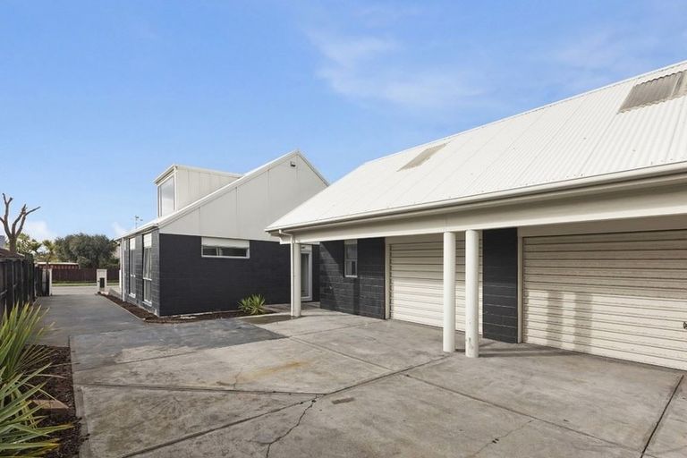 Photo of property in 17 Aston Drive, Waimairi Beach, Christchurch, 8083