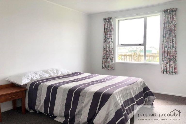 Photo of property in 33 Camellia Avenue, Bell Block, New Plymouth, 4312