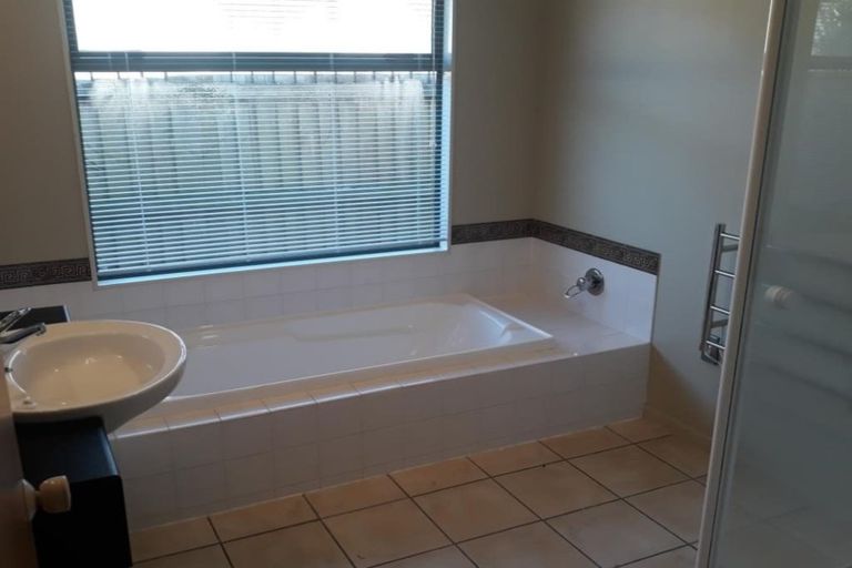 Photo of property in 59 Laing Crescent, Heathcote Valley, Christchurch, 8022