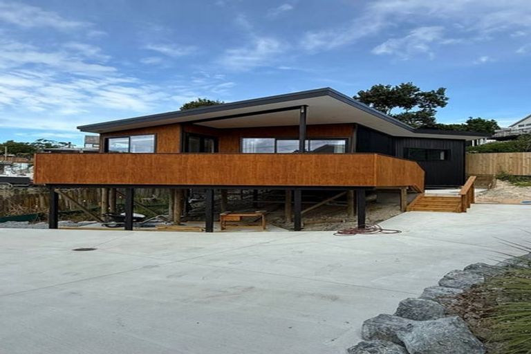 Photo of property in 4 Ferndale Drive, Snells Beach, 0920