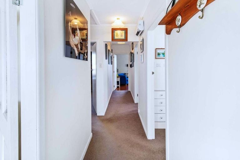 Photo of property in 3 Omori Place, Castlecliff, Whanganui, 4501