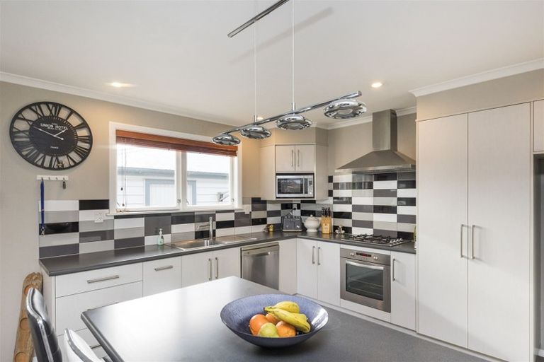 Photo of property in 31 Kaituna Street, Milson, Palmerston North, 4414