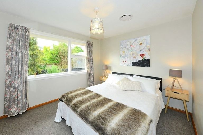 Photo of property in 2/6 Pulford Place, Ilam, Christchurch, 8041