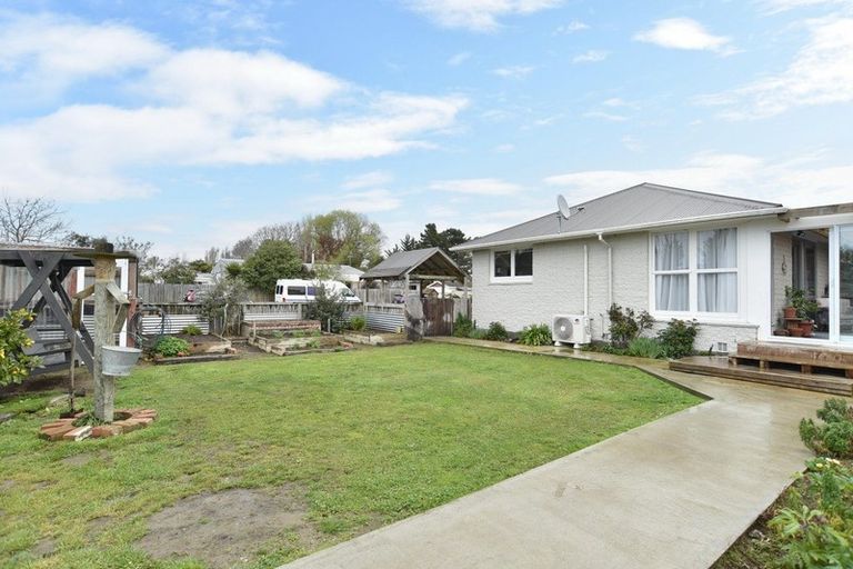Photo of property in 27 Kings Avenue, Waikuku Beach, 7402