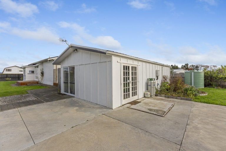 Photo of property in 2 Fagan Street, Sanson, 4817