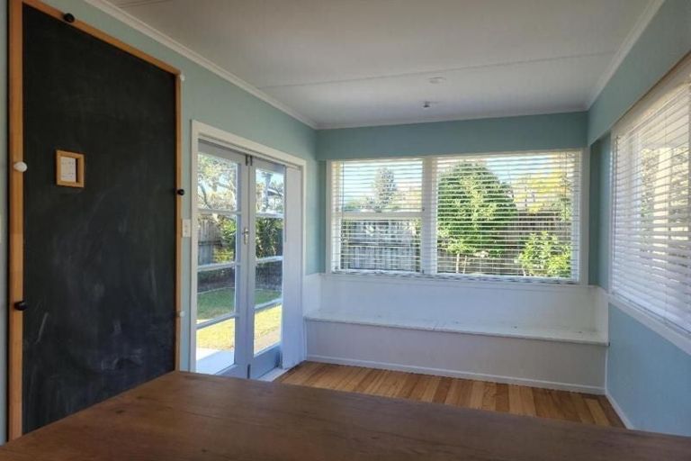 Photo of property in 28 Old South Road, Okato, 4335