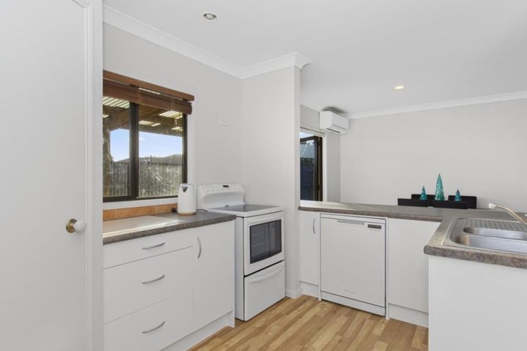 Photo of property in 716 Grenada Street, Papamoa Beach, Papamoa, 3118