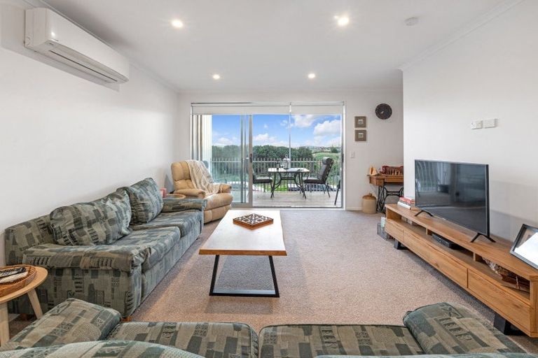 Photo of property in 33 Bonnette Road, Flat Bush, Auckland, 2019