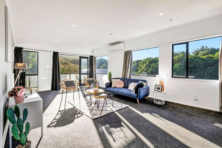 Photo of property in 2/4 Puaha Street, Takapuwahia, Porirua, 5022