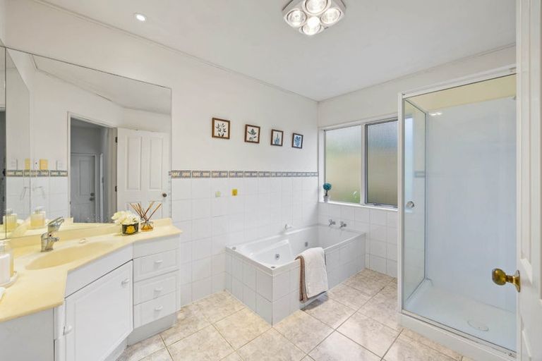 Photo of property in 26 Dannemora Drive, Dannemora, Auckland, 2016