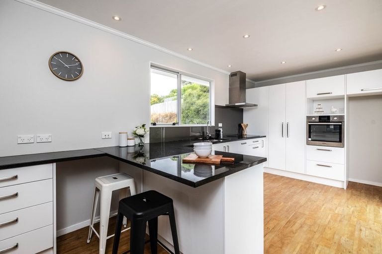 Photo of property in 5 Montserrat Place, Grenada Village, Wellington, 6037