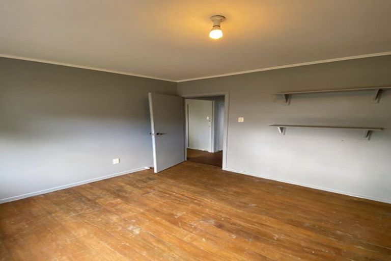 Photo of property in 445 Don Buck Road, Massey, Auckland, 0614