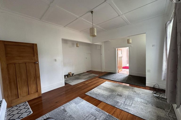 Photo of property in 75 Todman Street, Brooklyn, Wellington, 6021