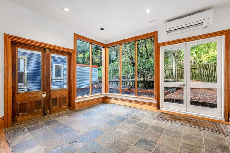 Photo of property in 42 Devon Street, Aro Valley, Wellington, 6021
