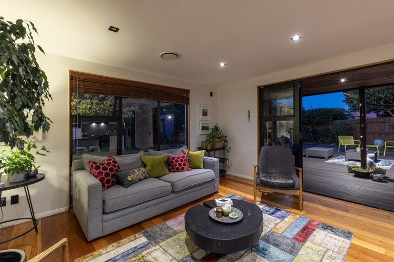 Photo of property in 150 Milne Drive, Paraparaumu, 5032