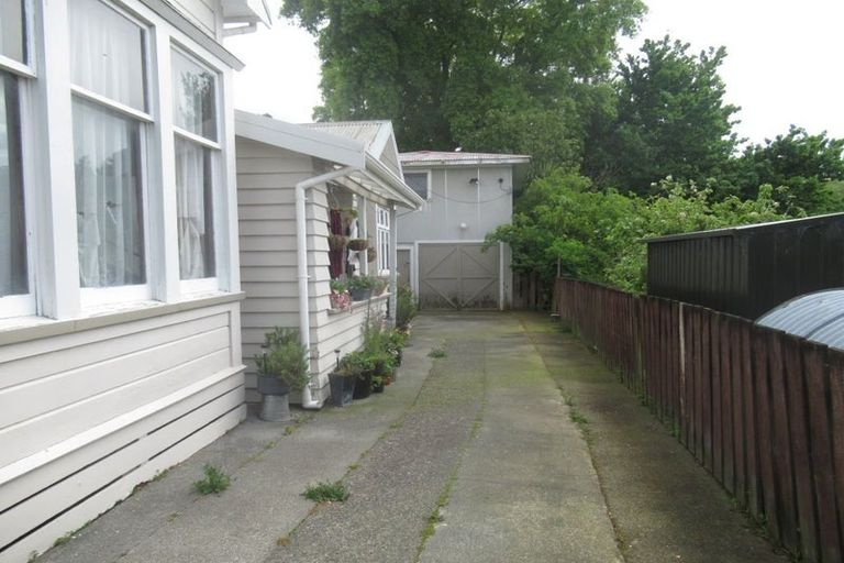 Photo of property in 61 Fergusson Street, Woodville, 4920