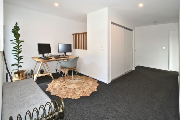 Photo of property in 3 Maurice Knowles Lane, Cashmere, Christchurch, 8022