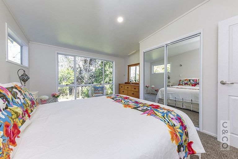 Photo of property in 2246 State Highway 16, Helensville, 0875