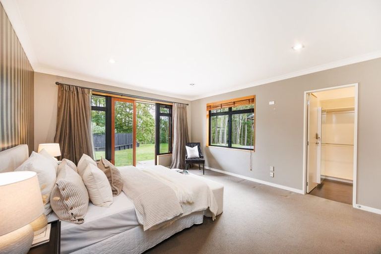 Photo of property in 7 Titirangi Drive, Fitzherbert, Palmerston North, 4471