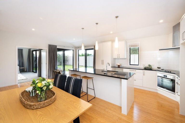 Photo of property in 19 Te Heipora Place, Havelock North, 4130