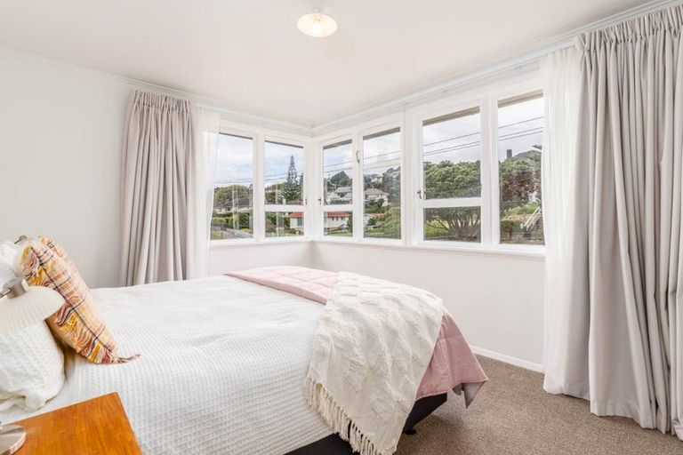 Photo of property in 61 Dimock Street, Titahi Bay, Porirua, 5022
