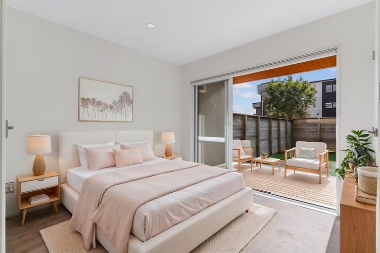 Photo of property in 73 Bordeaux Parade, Te Atatu South, Auckland, 0610