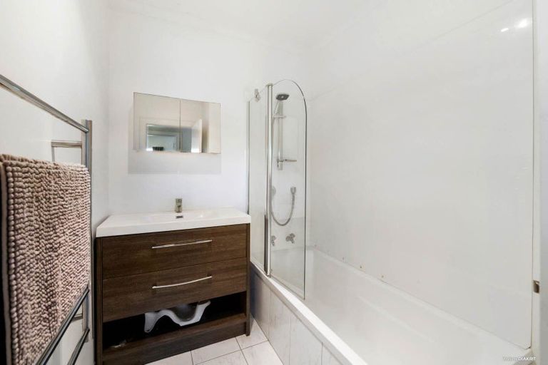Photo of property in 4 Matai Road, Stanmore Bay, Whangaparaoa, 0932