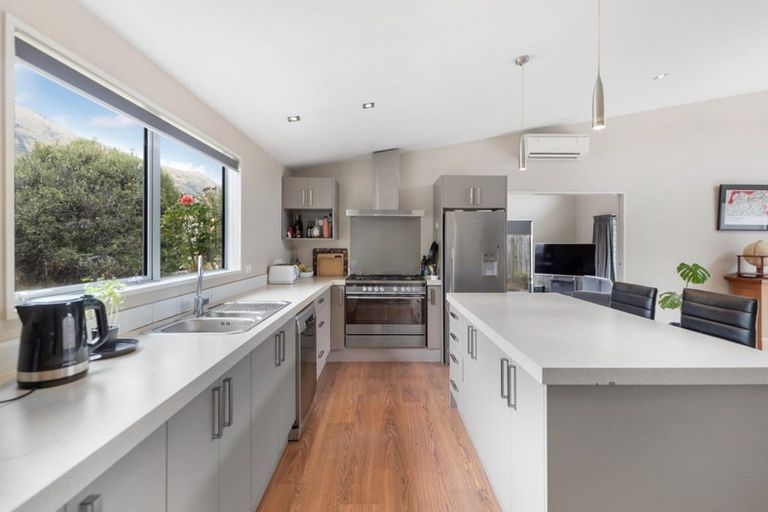 Photo of property in 27 Lochnagar Drive, Lake Hayes, Queenstown, 9304