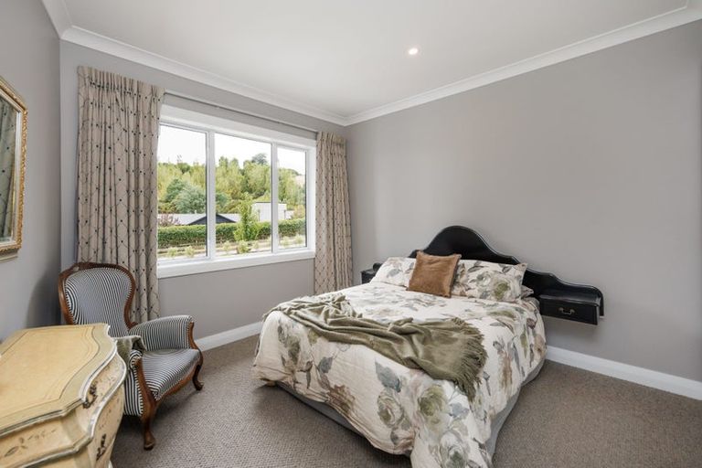 Photo of property in 82 Kingsdale Park Drive, Aokautere, Palmerston North, 4471