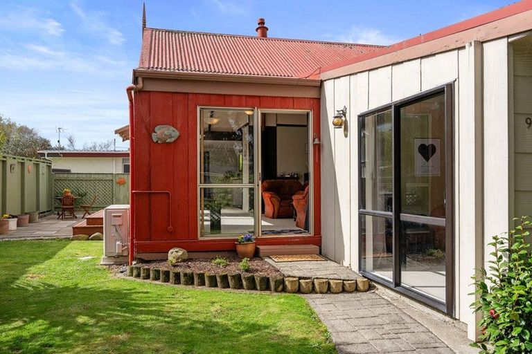 Photo of property in 93 Rimu Road, Raumati Beach, Paraparaumu, 5032