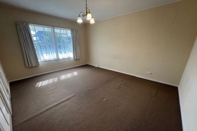 Photo of property in 2/11 Beaconview Rise, Farm Cove, Auckland, 2012