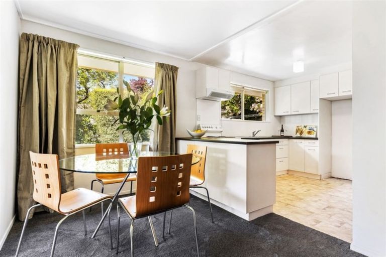 Photo of property in 2/17 Karen Lane, Beckenham, Christchurch, 8023