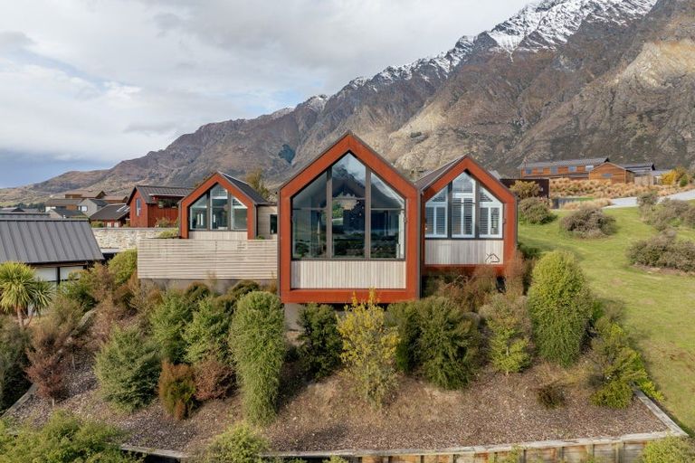 Photo of property in 4 Mckellar Drive, Jacks Point, Queenstown, 9371