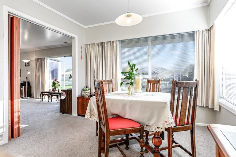 Photo of property in 118 Sandwich Road, St Andrews, Hamilton, 3200