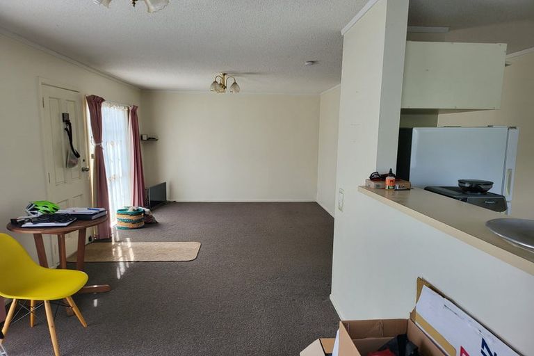 Photo of property in 8/169 Whites Line East, Waiwhetu, Lower Hutt, 5010