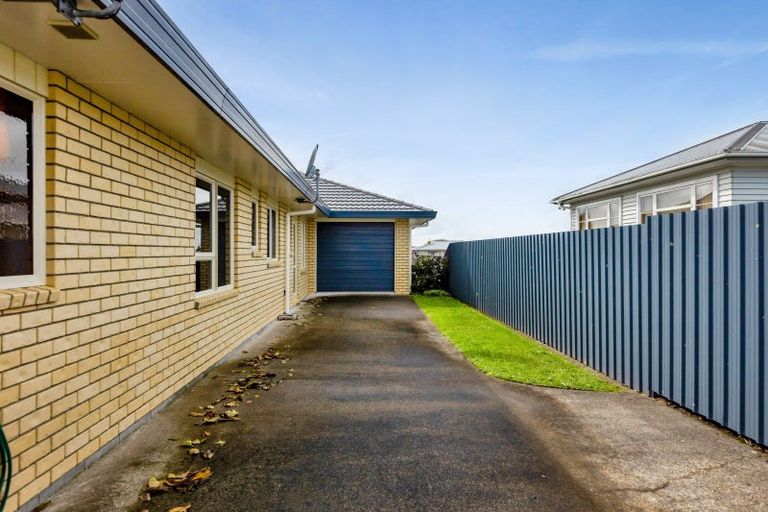 Photo of property in 79 Broadway, Stratford, 4332