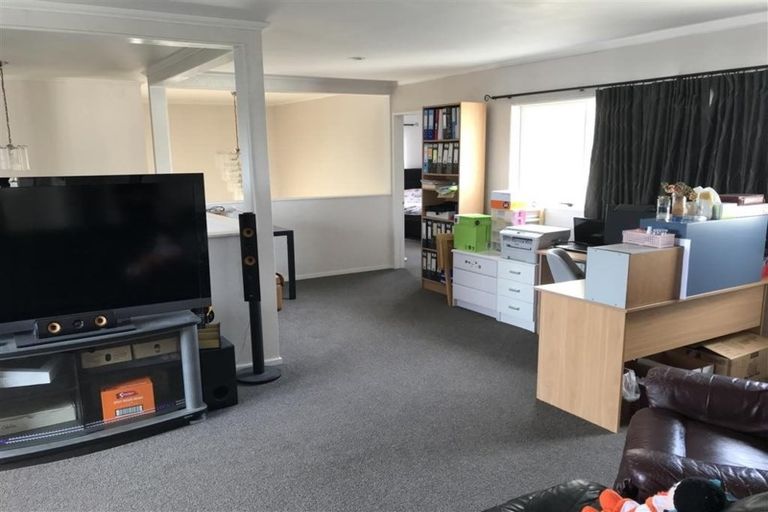 Photo of property in 22 Attymon Lane, East Tamaki, Auckland, 2016