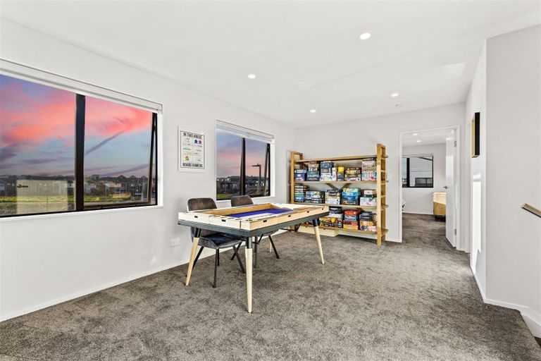 Photo of property in 5 Waterlily Street, Hobsonville, Auckland, 0616