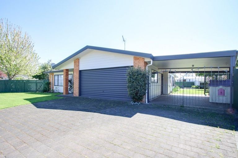 Photo of property in 1 Kotuku Place, Taradale, Napier, 4112