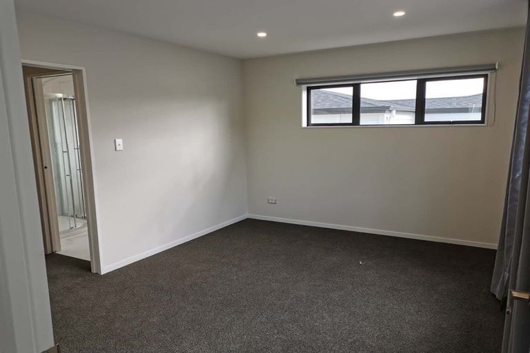Photo of property in 98 Cardiff Road, Pakuranga, Auckland, 2010