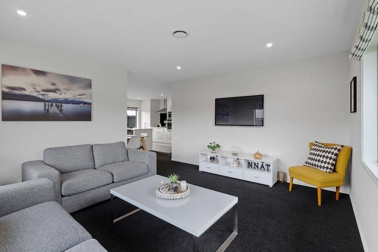 Photo of property in 15 Koareare Avenue, Halswell, Christchurch, 8025