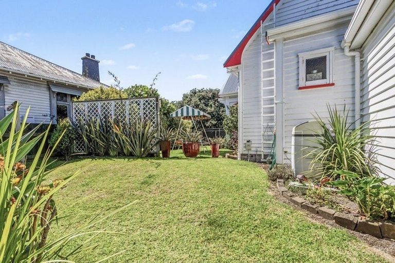 Photo of property in 23 Carlton Avenue, Gonville, Whanganui, 4501