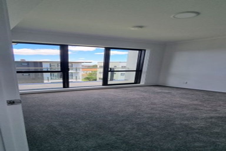 Photo of property in 23/11 Carlos Drive, Flat Bush, Auckland, 2016